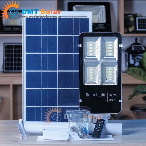 Đèn Bàn Chải Năng Lượng Mặt Trời 200w Giá Tốt | D200PT5