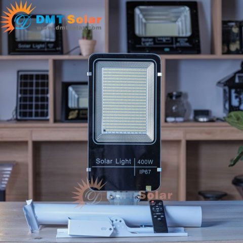 Đèn đường năng lượng mặt trời 400W giá rẻ D-400PT2