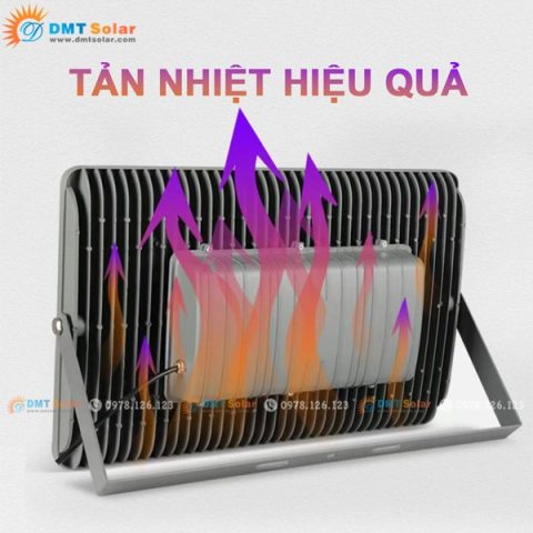 Đèn pha LED chống nổ năng lượng mặt trời