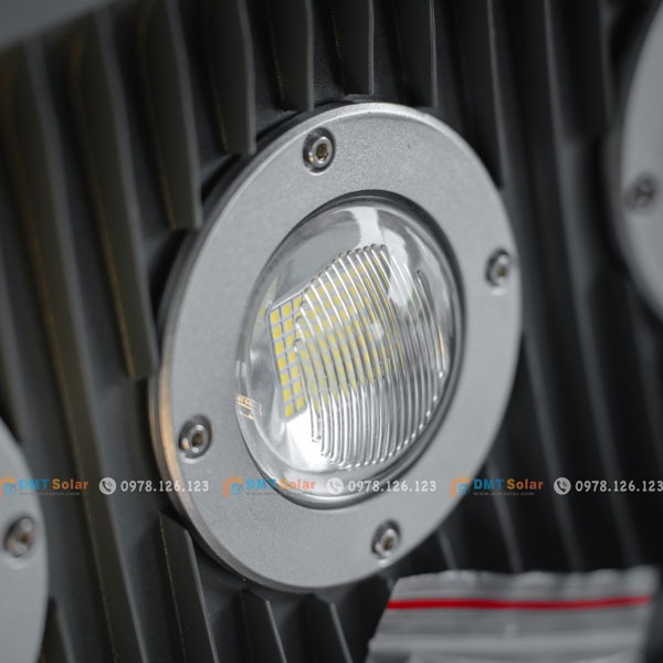 Đèn pha LED chống nổ năng lượng mặt trời