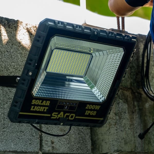 Đèn Pha Năng Lượng Mặt Trời 200W - P-SA200C